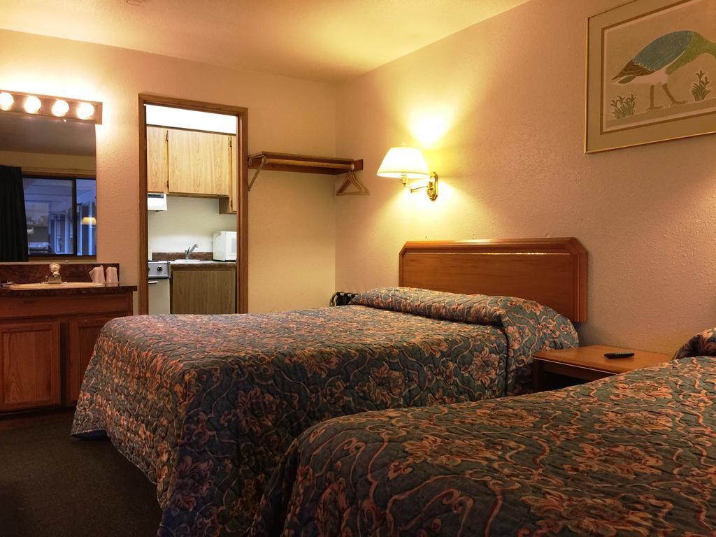 Milwaukie Inn Portland South Экстерьер фото