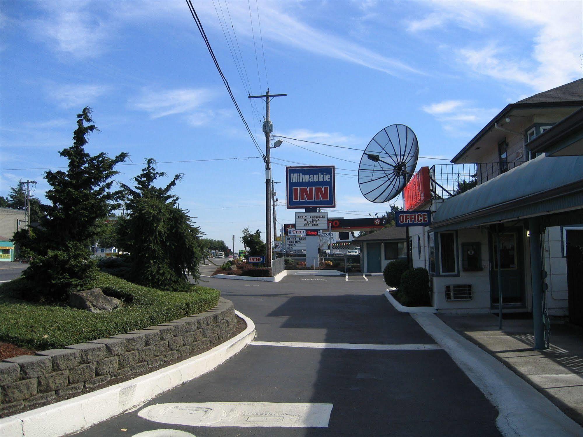 Milwaukie Inn Portland South Экстерьер фото