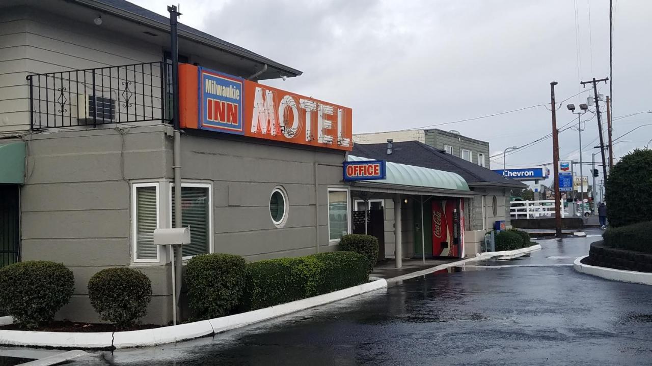 Milwaukie Inn Portland South Экстерьер фото